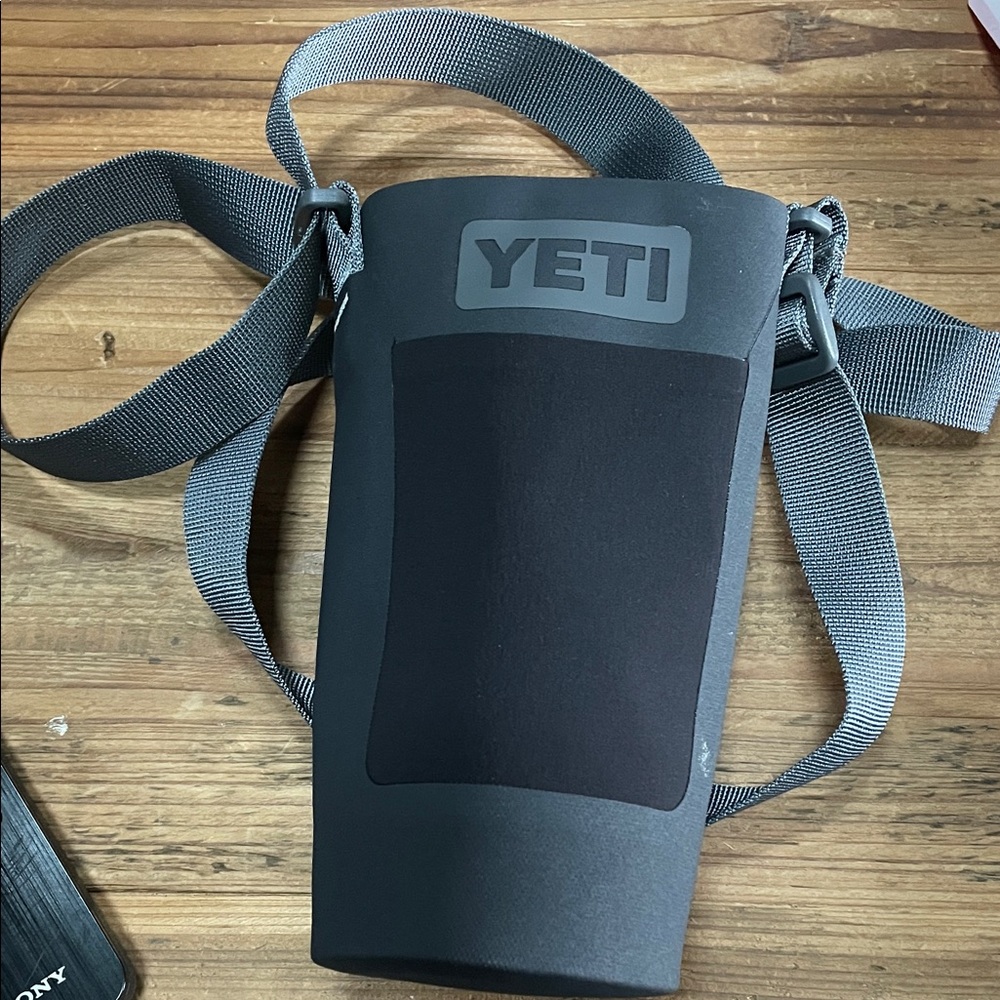 YETI Black and Gray Bottle Carrier